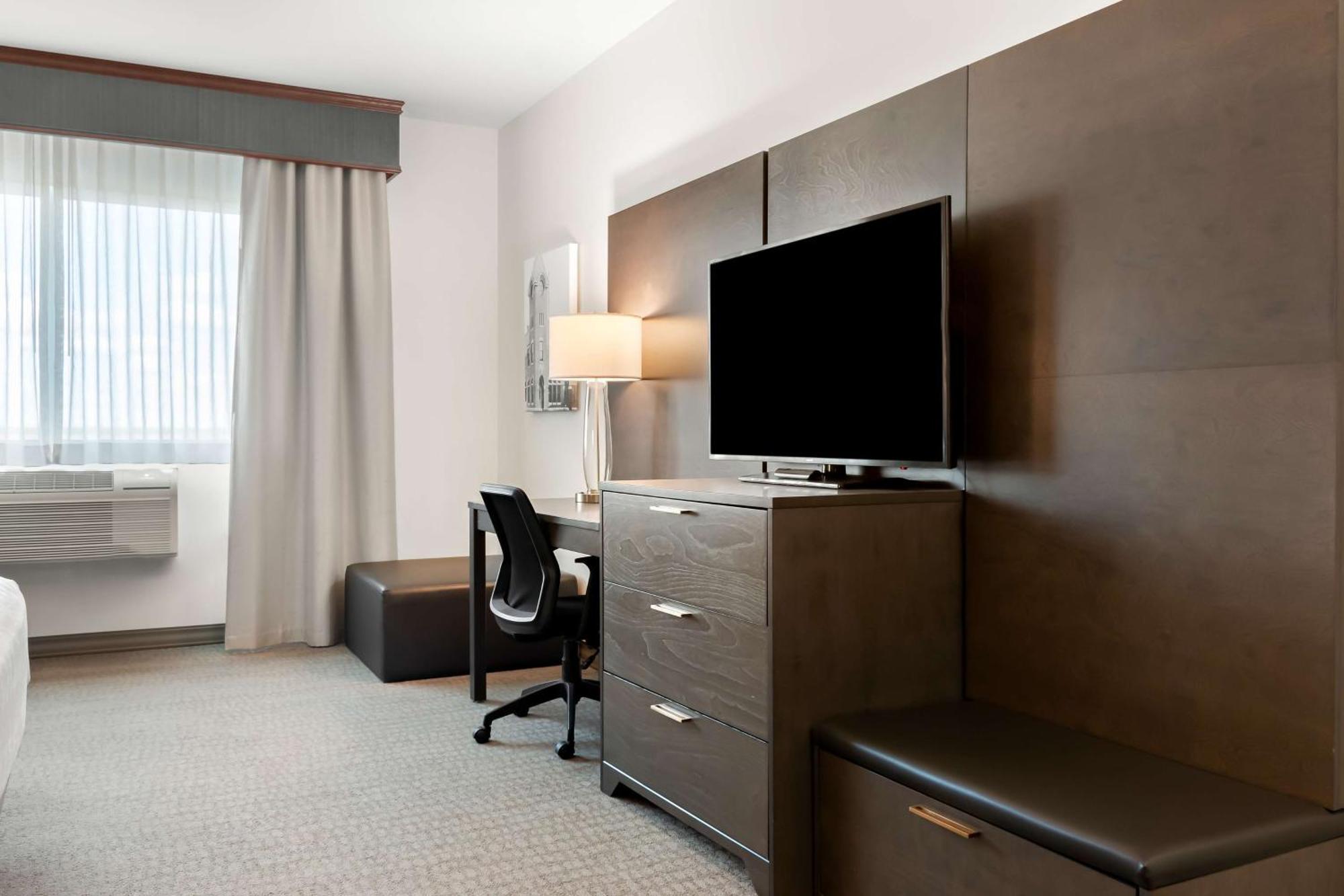 Best Western Plus Morden Exterior photo